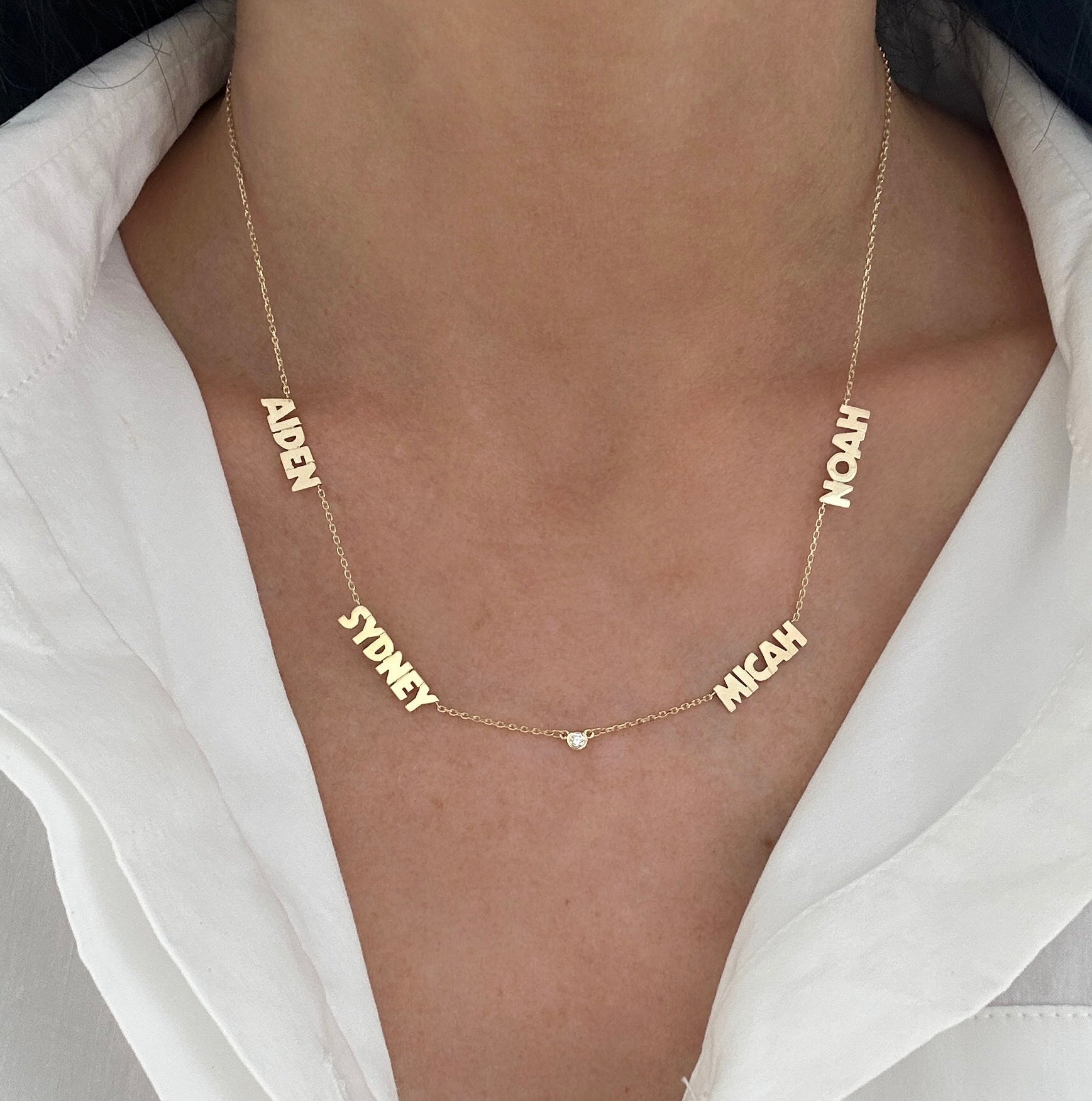 Multi Name Uppercase Font with Diamonds