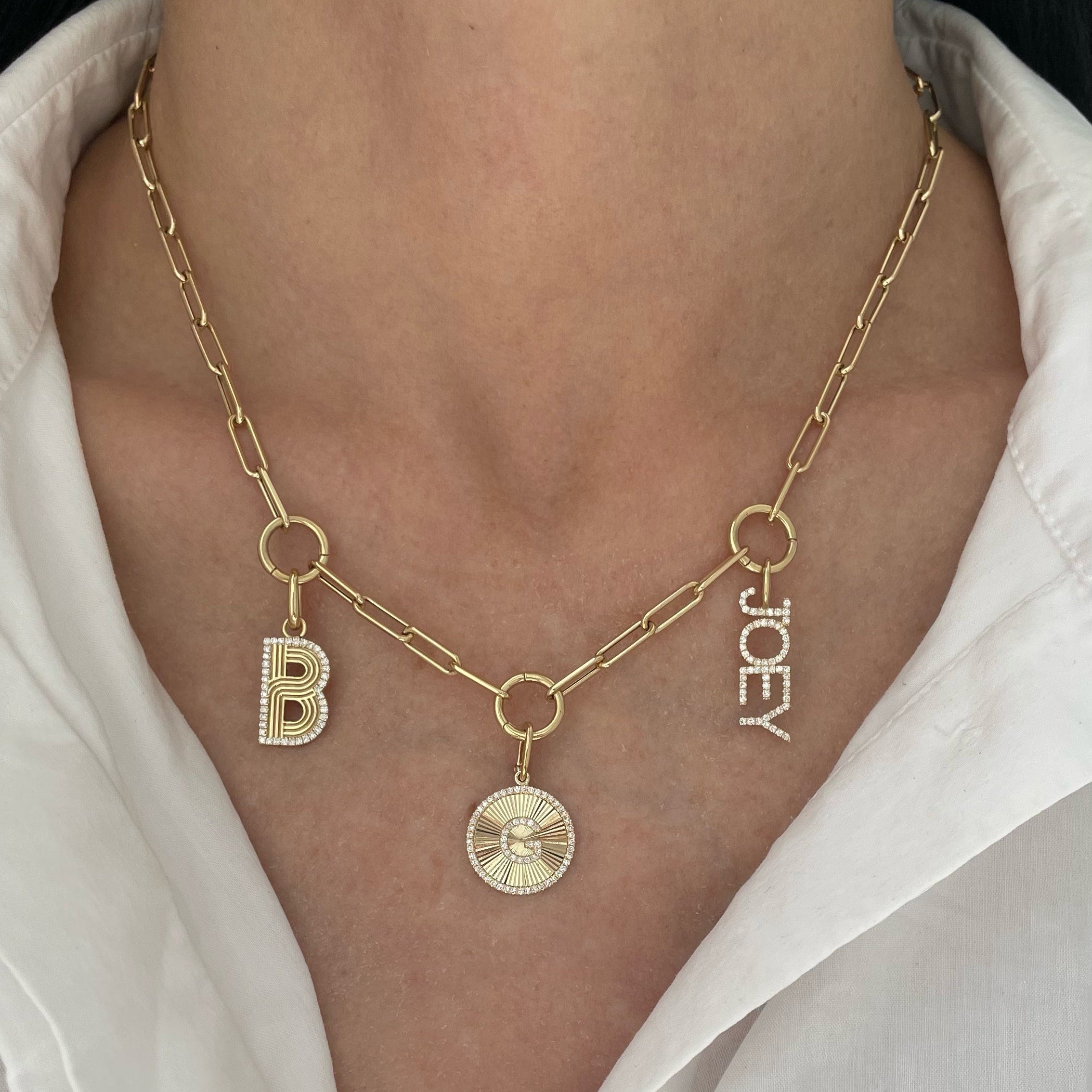 Diamond Outlined Retro Fluted Letter