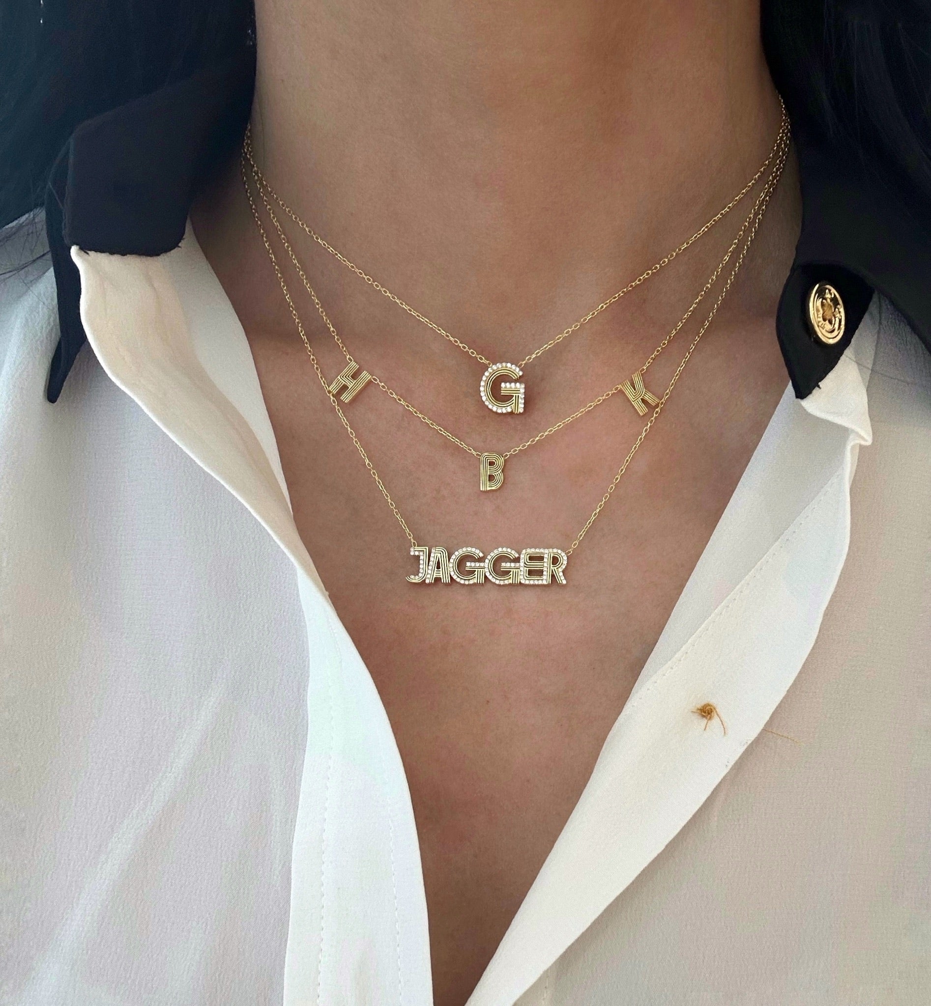 Diamond Detail Retro Fluted Name Necklace